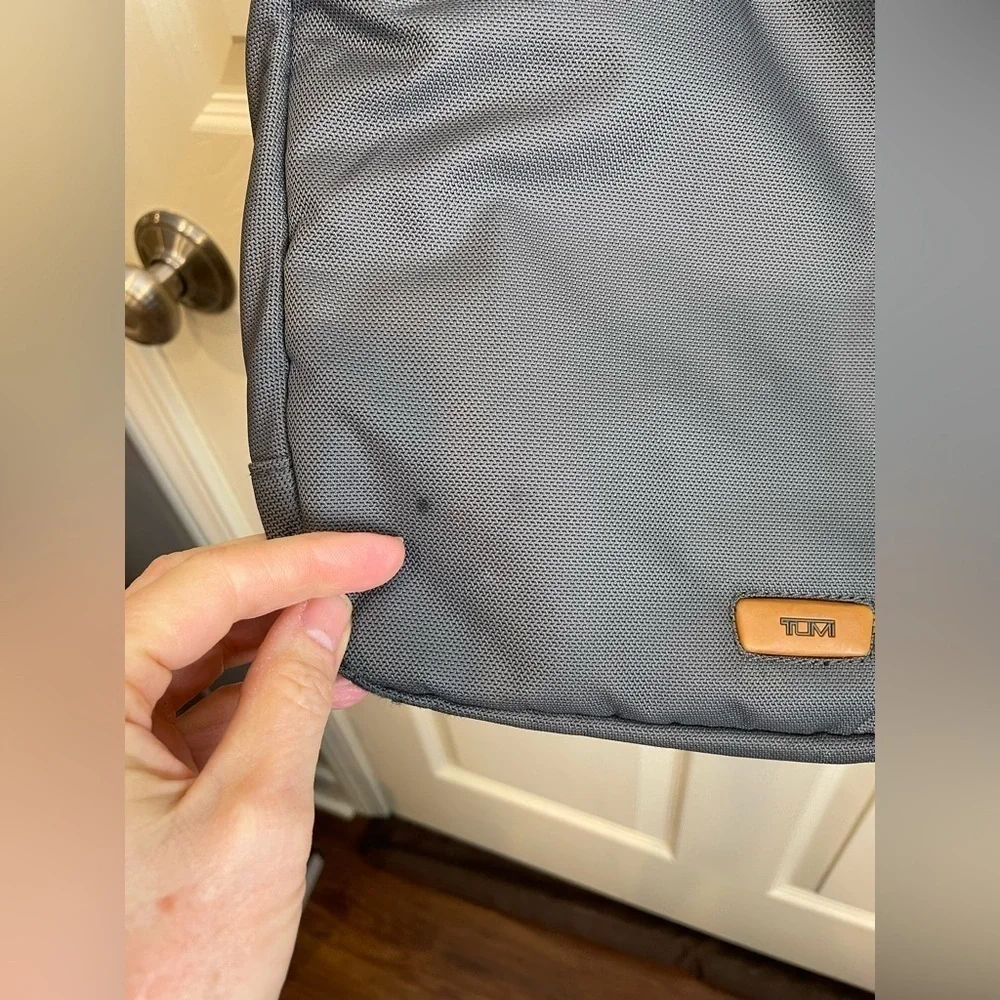 Tumi T-tech Gray Messenger Crossbody Shoulder Bag